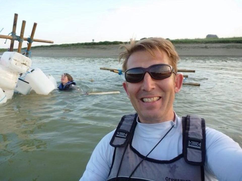  This dad was too busy taking a selfie to save his drowning son