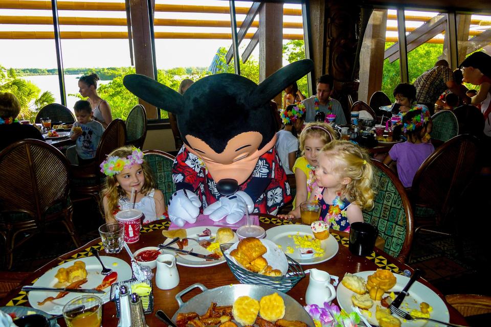  Booking a breakfast reservation can mean guests are in the park an hour being opening