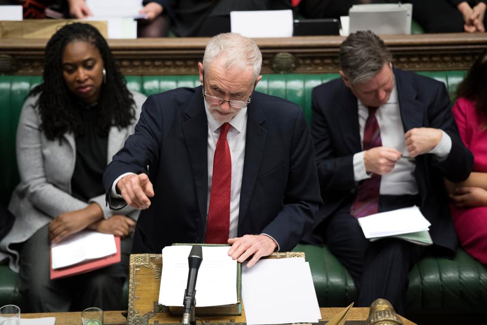  Jeremy Corbyn backed a motion that would delay Brexit