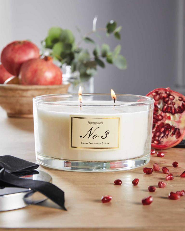  Aldi's centrepiece candle has three wicks