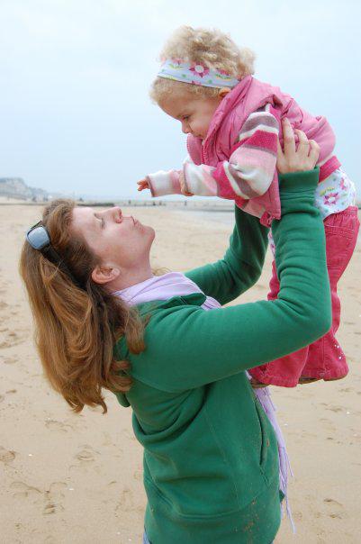 Stephanie and her beautiful daughter Daisy together in 2007