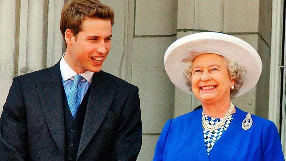  The Queen has been mentoring Prince William to prepare him for his role as king