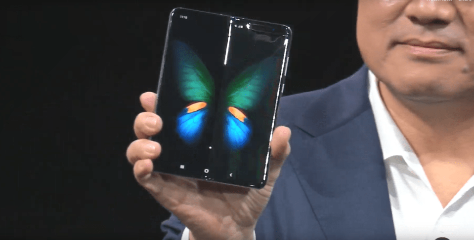  Samsung has finally dropped its folding smartphone