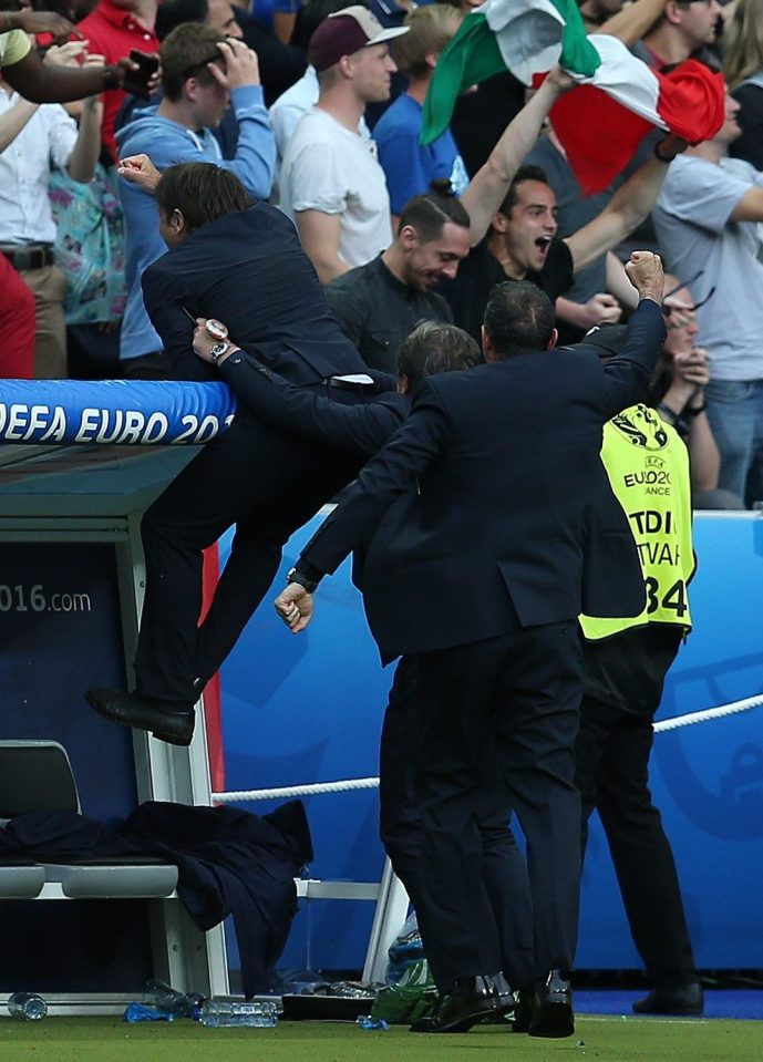  Antonio Conte leaps on to the dugout as Italy knock holders Spain out Euro 2016