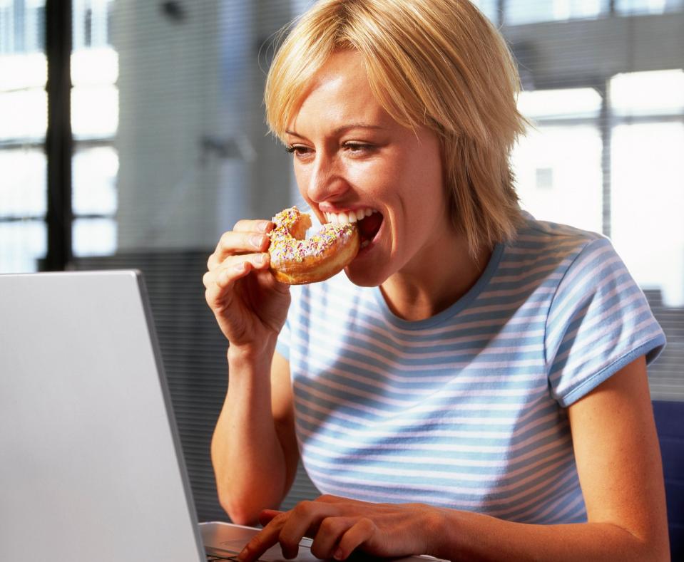  Eating in front of the computer stops you from concentrating on how you feel