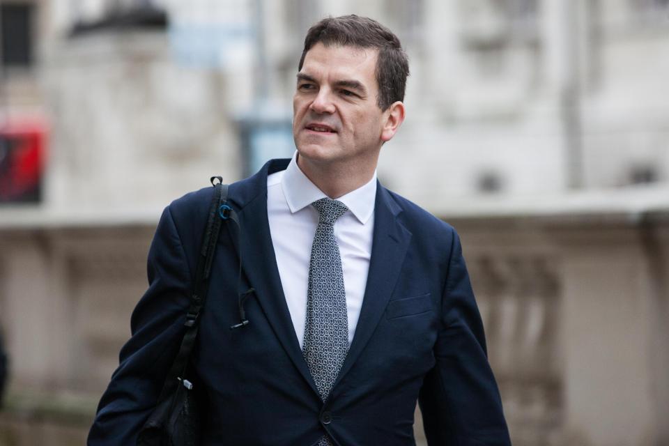  Should Olly Robbins have such a big say in a crucial decision for Britain?