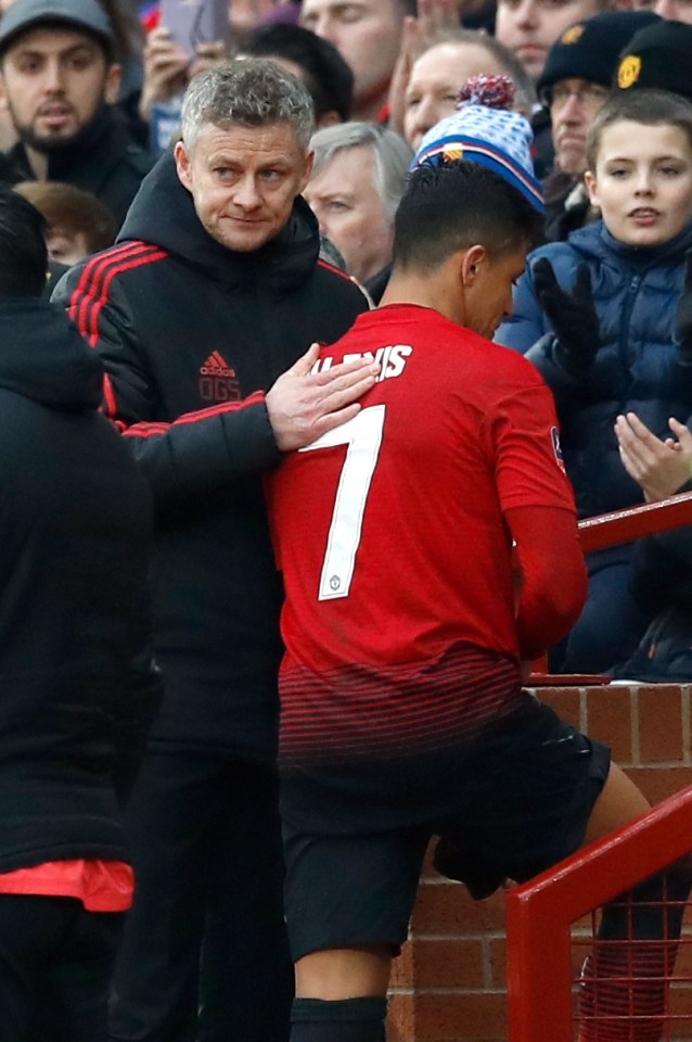  Alexis Sanchez has failed to find his feet at Manchester United