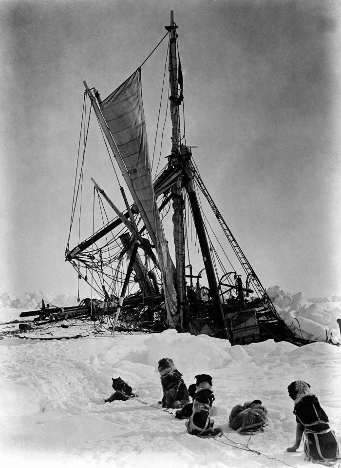  Shackleton's ship Endurance which was trapped in ice