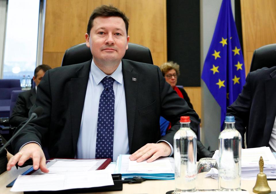  Martin Selmayr wants to maintain a tough line