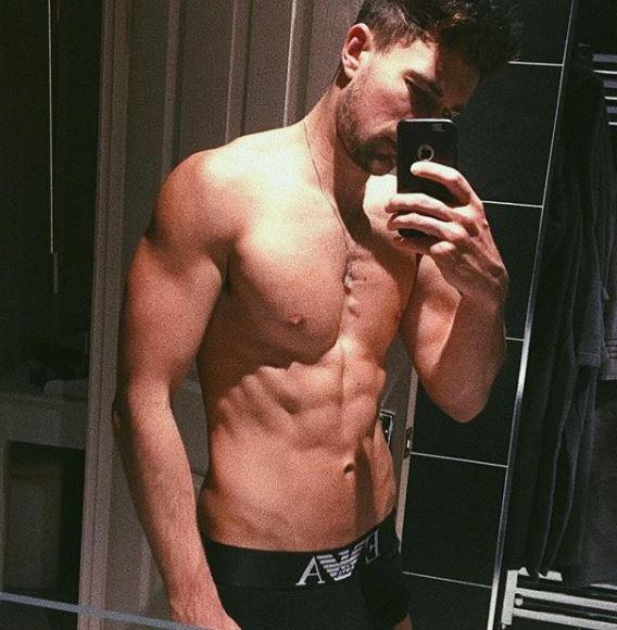  The 25-year-old has told how he hit the gym every day to get a six-pack before Love Island