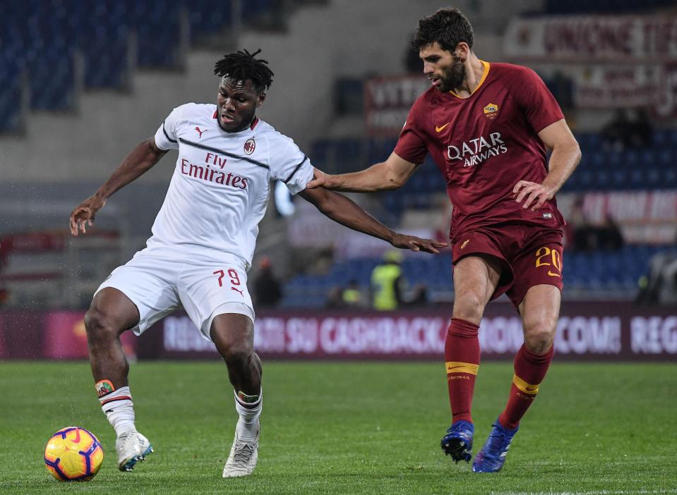  Chelsea are considering a move for AC Milan midfielder Kessie in the summer