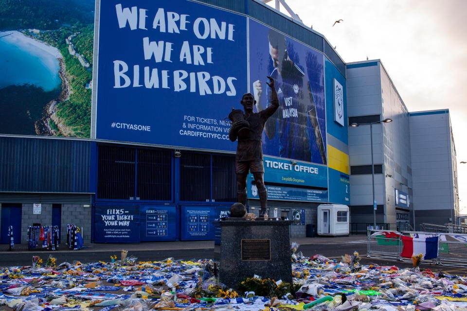 Cardiff fans paid their tributes to Sala after his disappearance in a plane crash