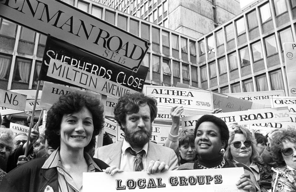  (L - R) MP's Joan Ruddock, Jeremy Corbin, Diane Abbott at a demonstration outside The Department of Transport against new road proposals