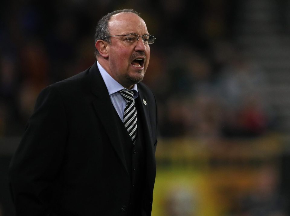  Rafa Benitez insists English referees do not do enough to protect goalkeepers