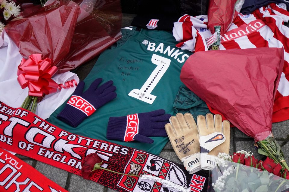  Stoke fans have been paying tribute to Gordon Banks after the news of his death