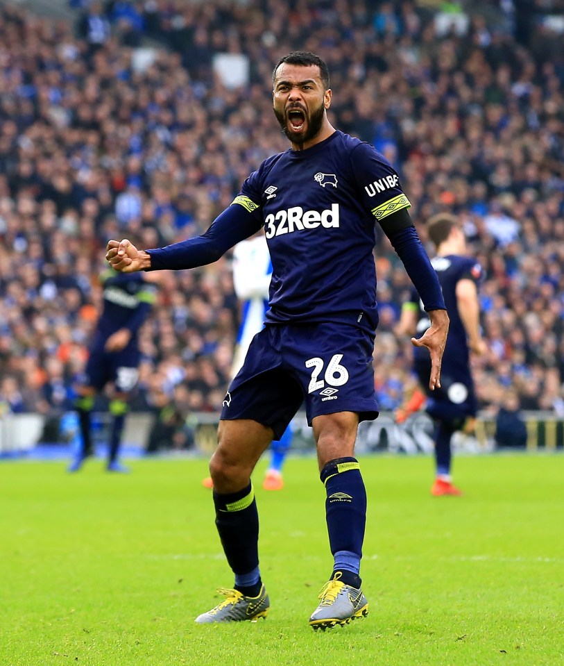  Ashley Cole set up a nervy final ten minutes with his first-ever FA Cup goal