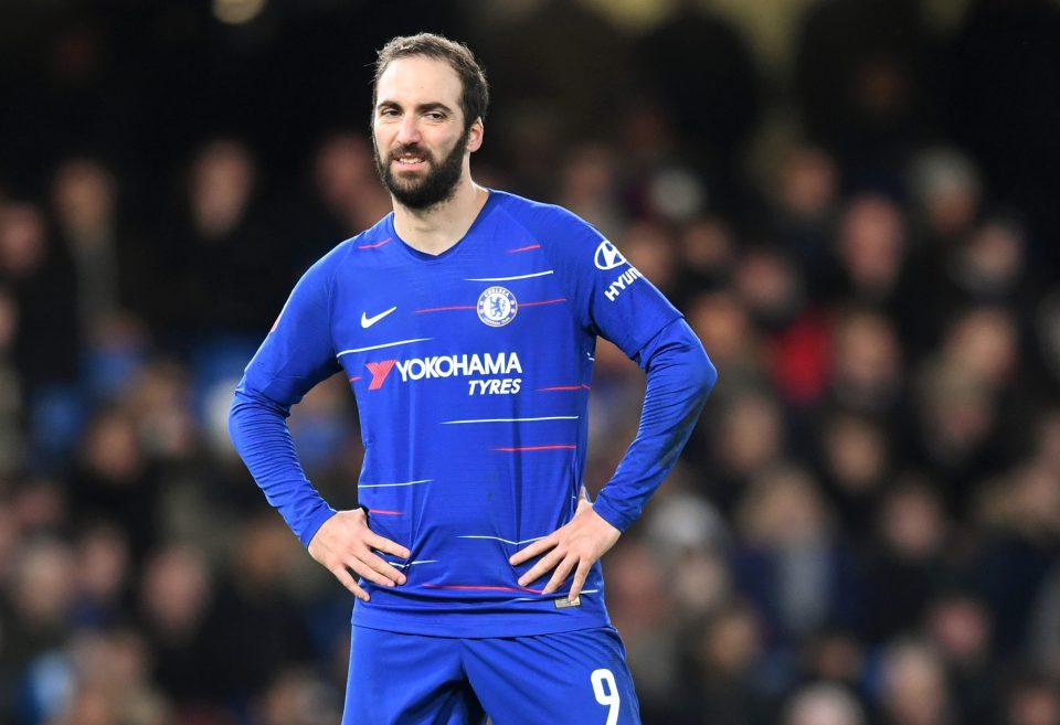  Higuain has failed to impress since joining Chelsea and may not do enough to save Sarris job