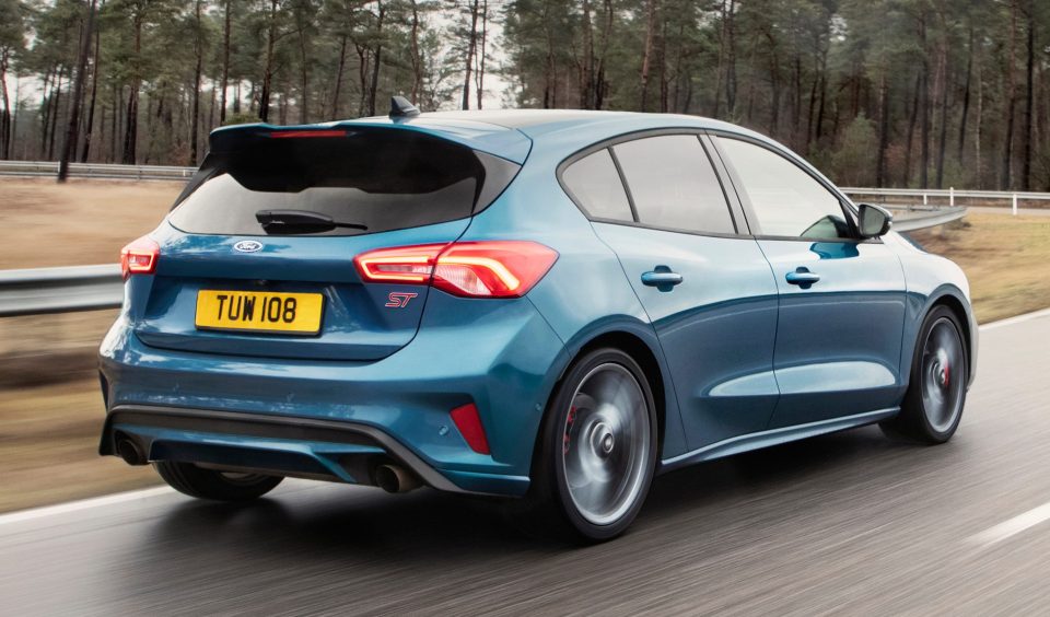  Under the bonnet, this Focus boasts a 280hp 2.3-litre turbo petrol engine