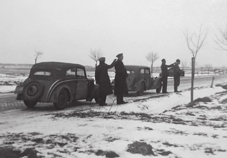  Fifty of the Allied airmen who tunnelled out of Stalag Luft 3 in the Great Escape were executed in chilling scenes like this