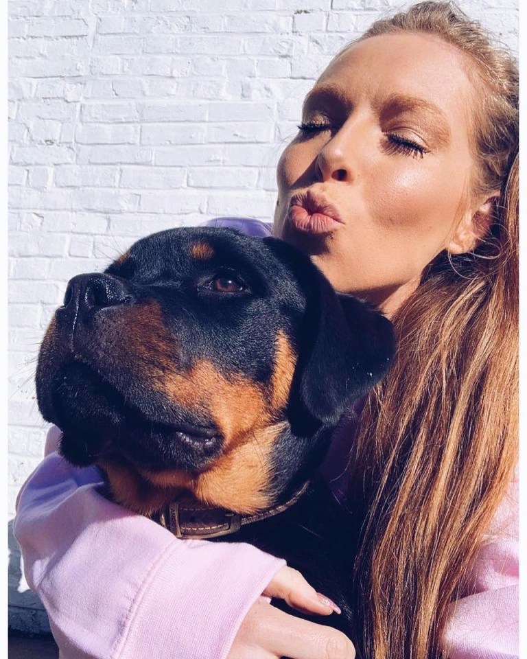  Summer's sister Saskia is looking after the dog and posted this photo on Instagram