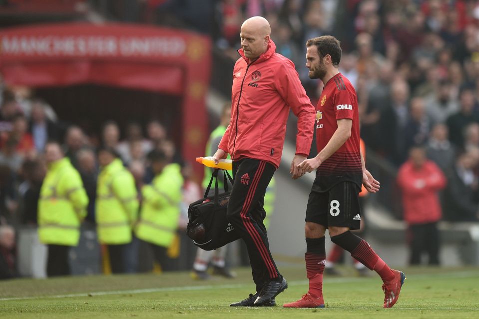  Juan Mata was replaced by Jesse Lingard midway through the first half