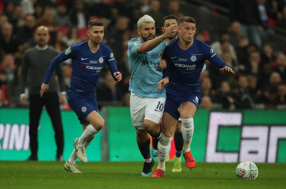  Ross Barkley fends off City striker Sergio Aguero as both sides failed to make a breakthrough during normal time and extra time