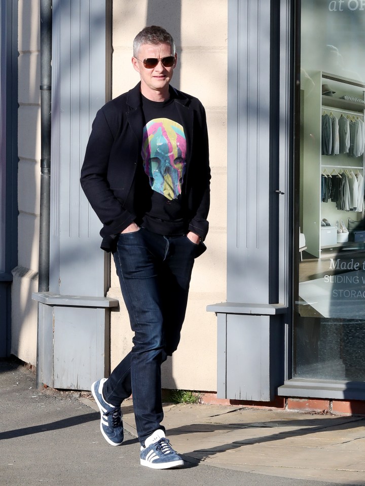  Ole Gunnar Solskjaer went for a wander around Hale yesterday