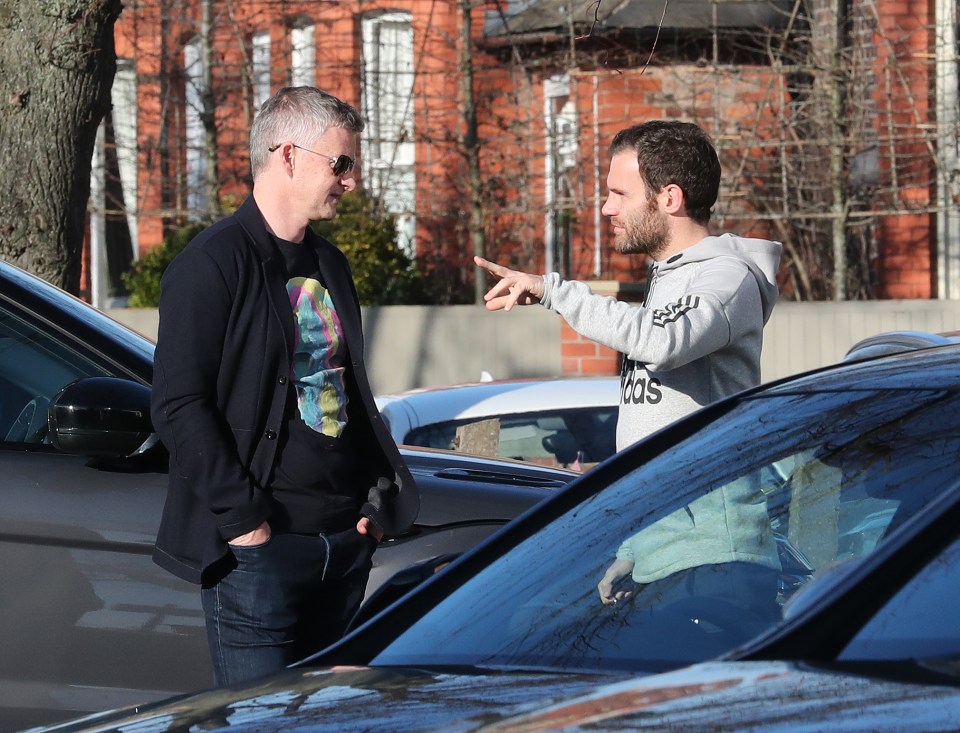  Ole Gunnar Solskjaer bumped into Juan Mata in Hale yesterday