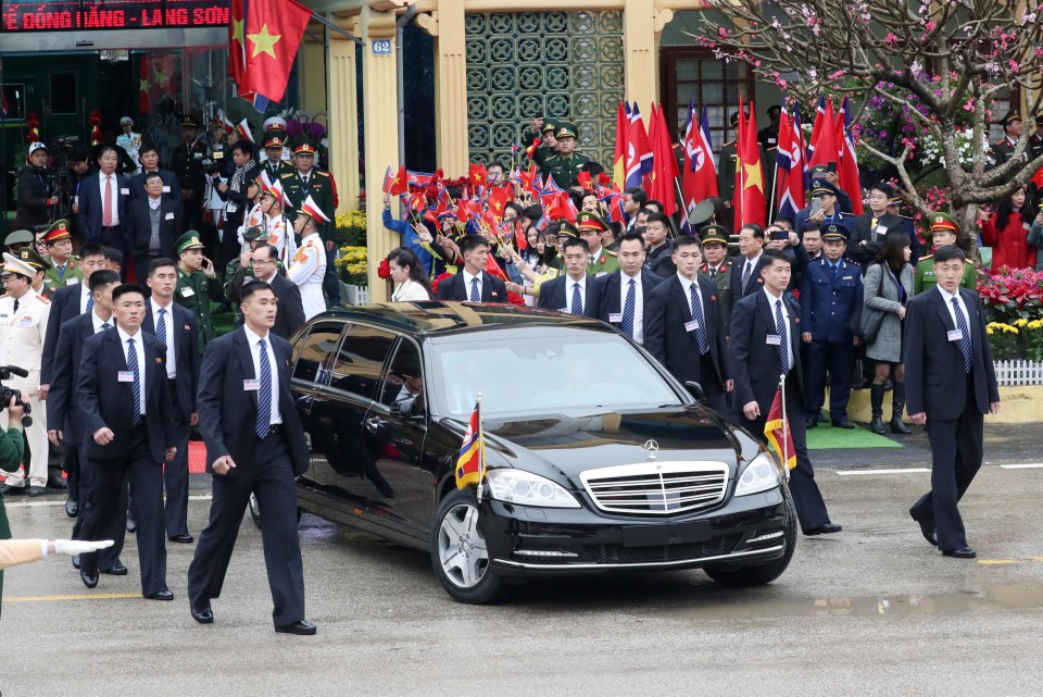  A car carrying the North Korean leader leaves Vietnam's Dong Dang station ahead of the US-North Korea summit hosted in Hanoi