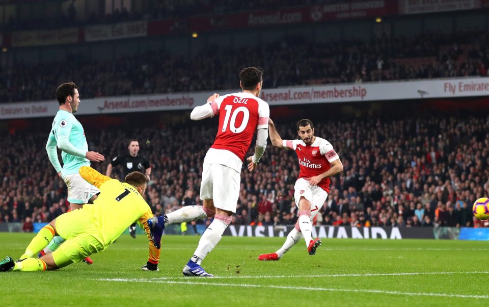  Henrikh Mkhitaryan doubled the Gunners' lead after being picked out by Ozil