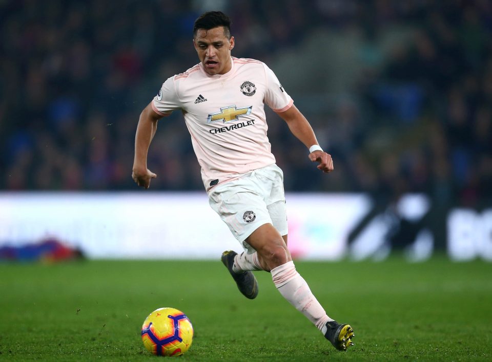  Alexis Sanchez has failed to live up to expectations since he joined Manchester United