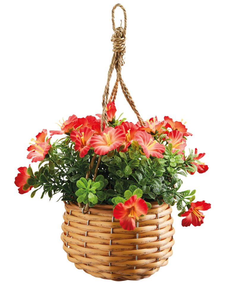  Never struggle to care of your flowers again with these artificial flowers