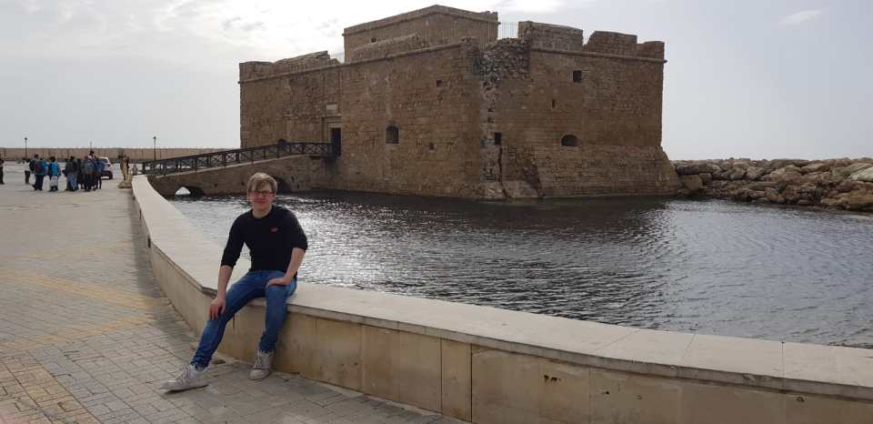  The stone fort protected the city from would-be marauders but now serves as a romantic vantage point from which to watch the sunset