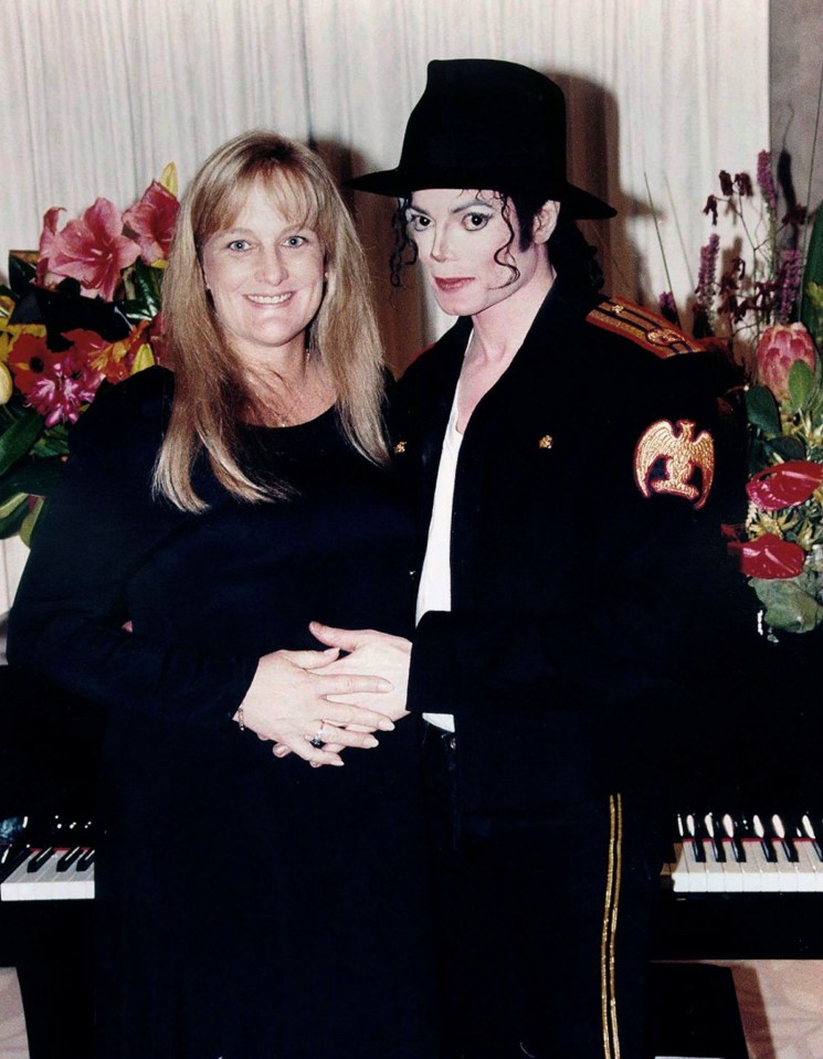  Michael wed Debbie Rowe in 1996, and she defended him in the 2005 court case