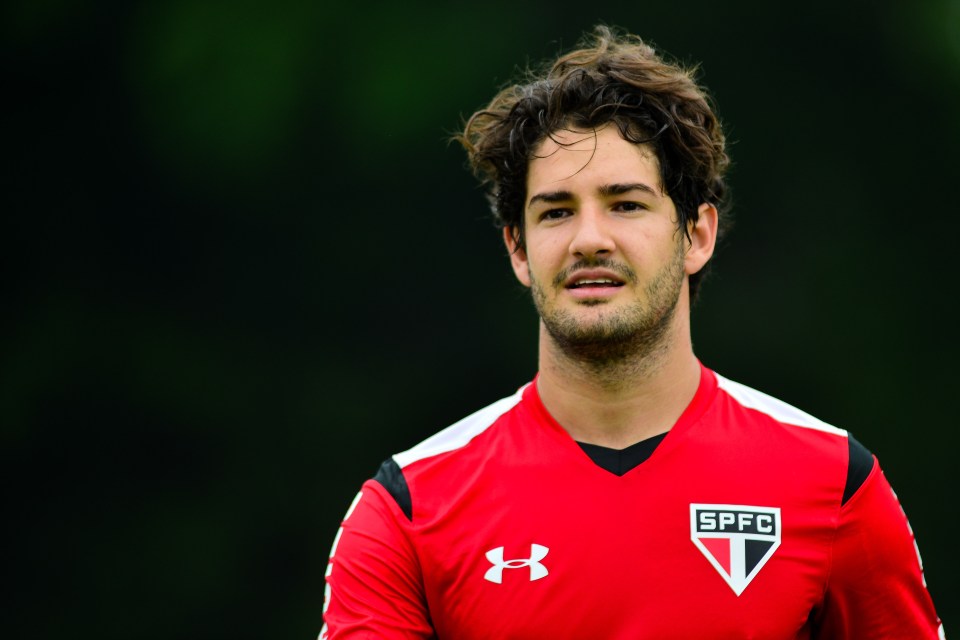  Alexandre Pato has rejoined Sao Paulo after a failed two-year stint in China