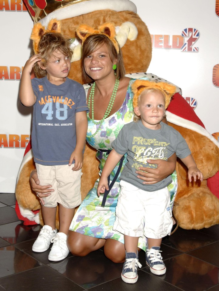  Jade Goody's final moments revealed as she carried sobbing son Bobby to her deathbed