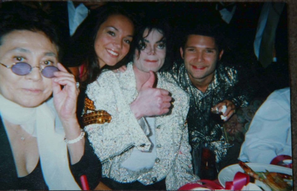  Feldman, far right, pictured with wife Suzie, Michael Jackson and Yoko Ono, far left, at a 2001 Jackson concert in New York