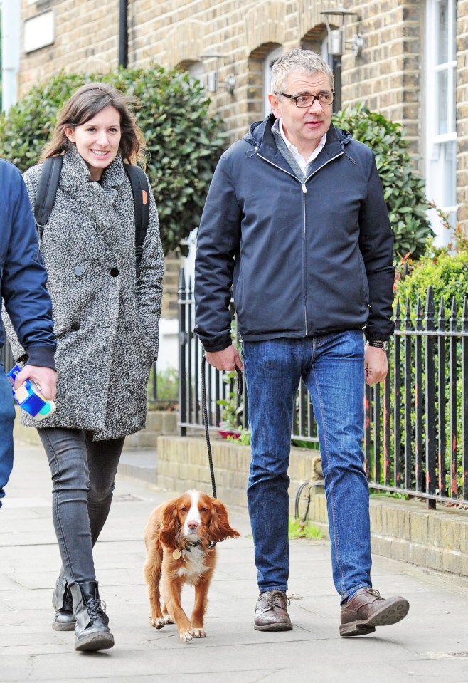  Actress Louise Ford with comedian Rowan Atkinson, pictured on a dog walk, who now have a daughter called Isla