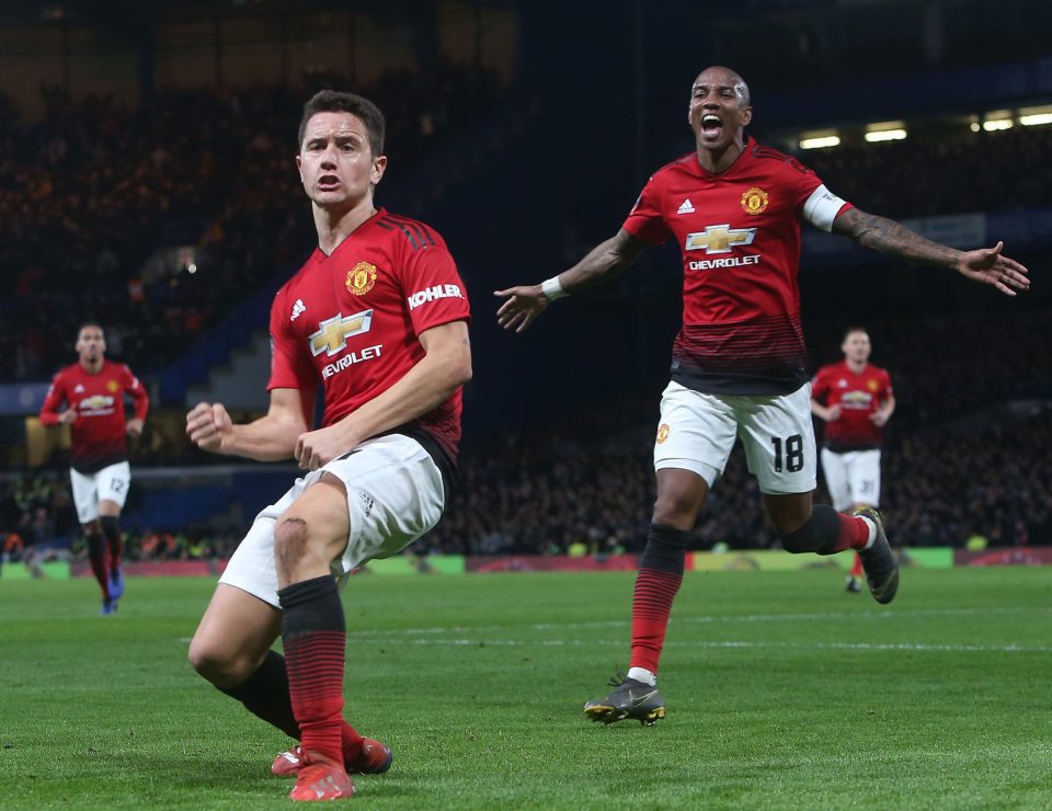  Man United legend Bryan Robson sees Ander Herrera as the natural successor