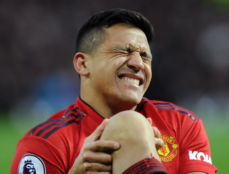  Alexis Sanchez was forced off against Southampton with fears he has suffered knee ligament damage