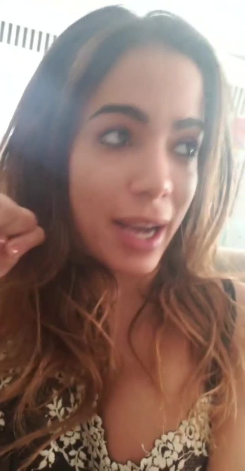  Anitta posted a video on Instagram to insist she and Neymar are just 'friends'