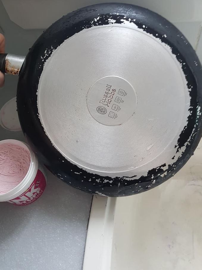  She revealed it looked as good as new after cleaning it with The Pink Stuff