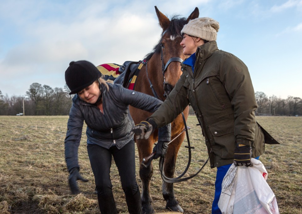  Kim Tate humiliated and sprawling in mud next week