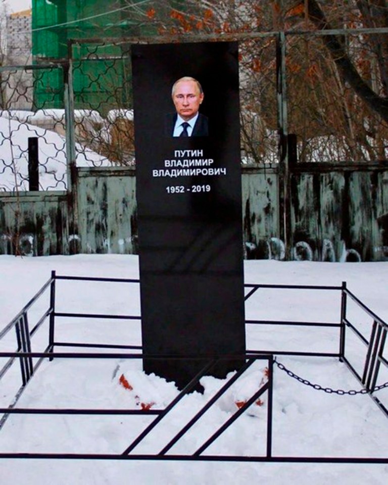  The mock gravestone for Vladimir Putin was installed to protest against internet restrictions in Russia