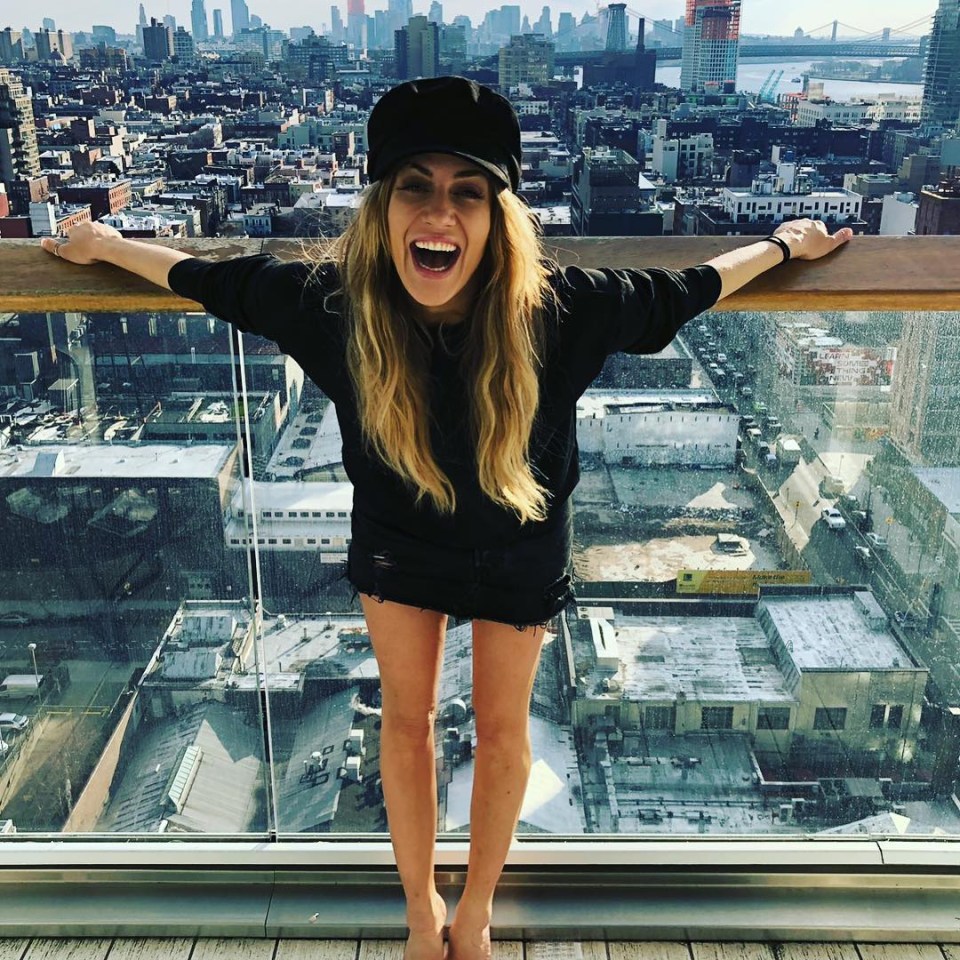  Caroline looks like she's been having a great time on holiday in New York