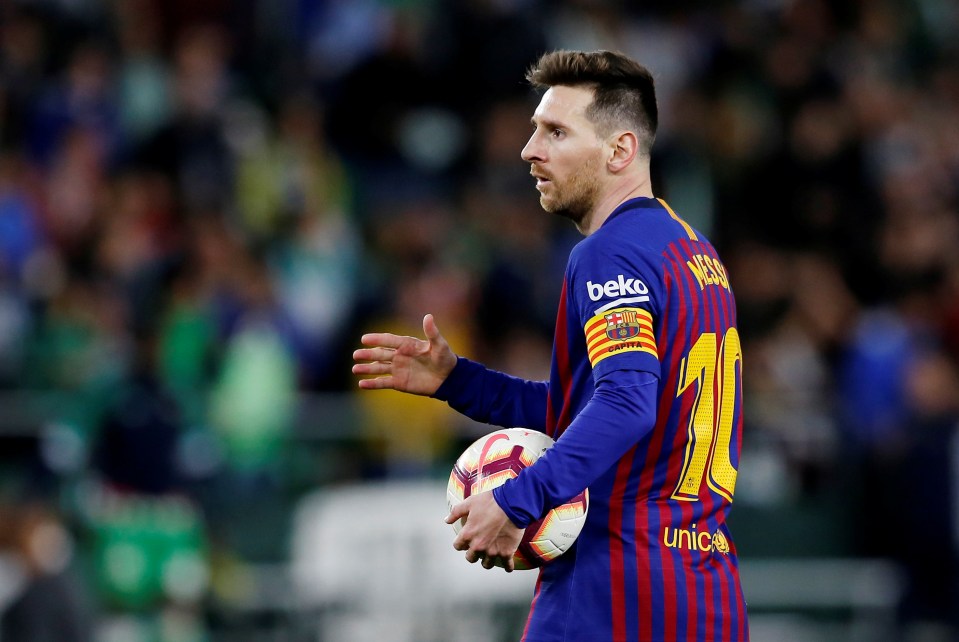  Messi says he enjoyed competing with Ronaldo in La Liga