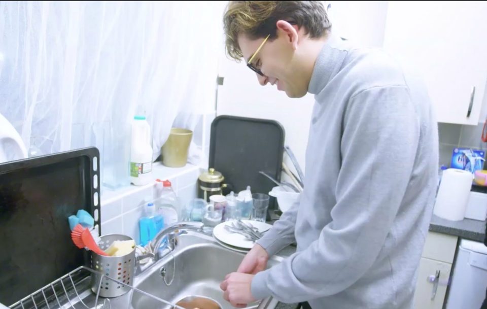  Navid learns to cook and wash up after himself while staying at Queen's house