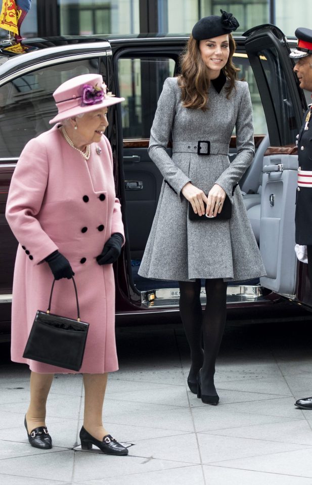  Kate Middleton is said to have borrowed a genius royal trick from the Queen to communicate with her staff