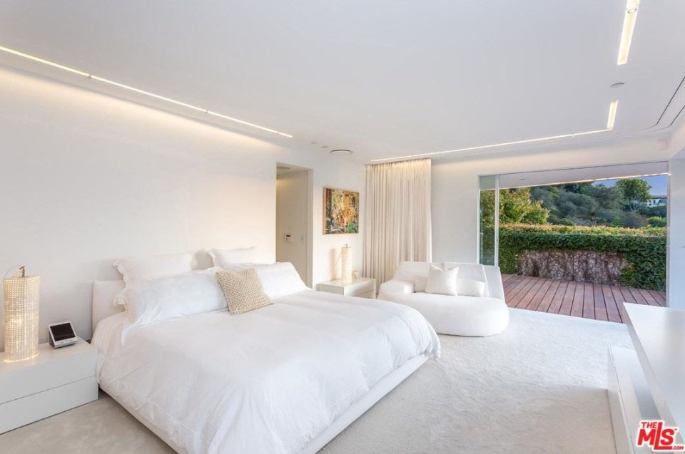  The master bedroom is a bit of all-white