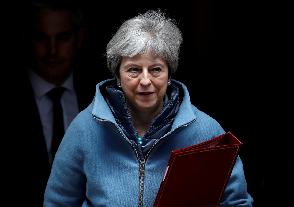  Theresa May is under mounting pressure to resign